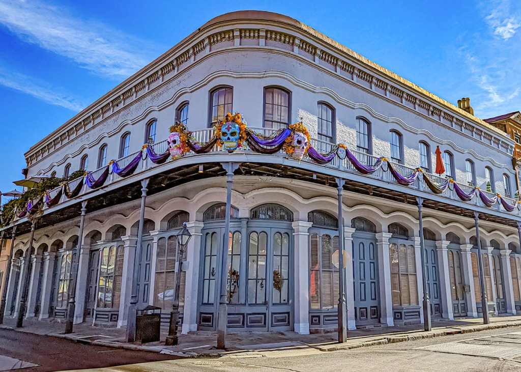 Decorazioni di Halloween a New Orleans in Louisiana (USA). Foto sul blog di viaggi 'Nerd in Spalla: viaggiatori poco seri' dedicato al pop-culture tourism