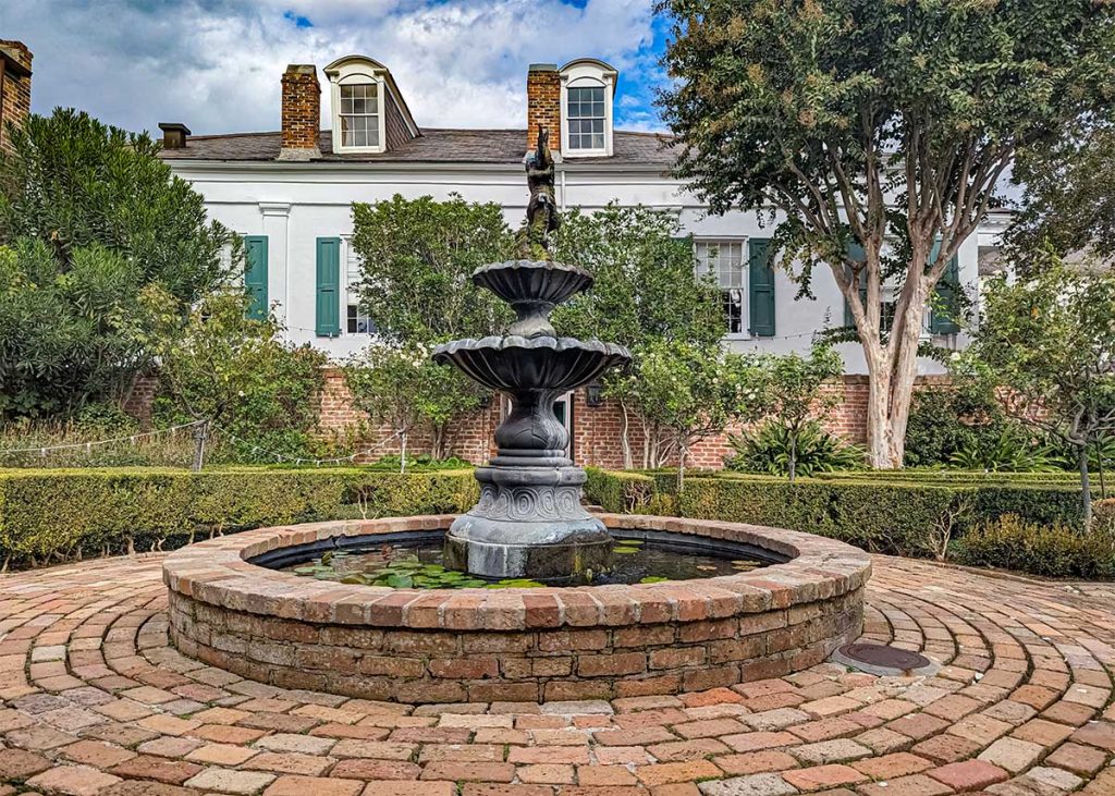 Giardino di BK House a New Orleans in Louisiana (USA). Foto sul blog di viaggi 'Nerd in Spalla: viaggiatori poco seri' dedicato al pop-culture tourism