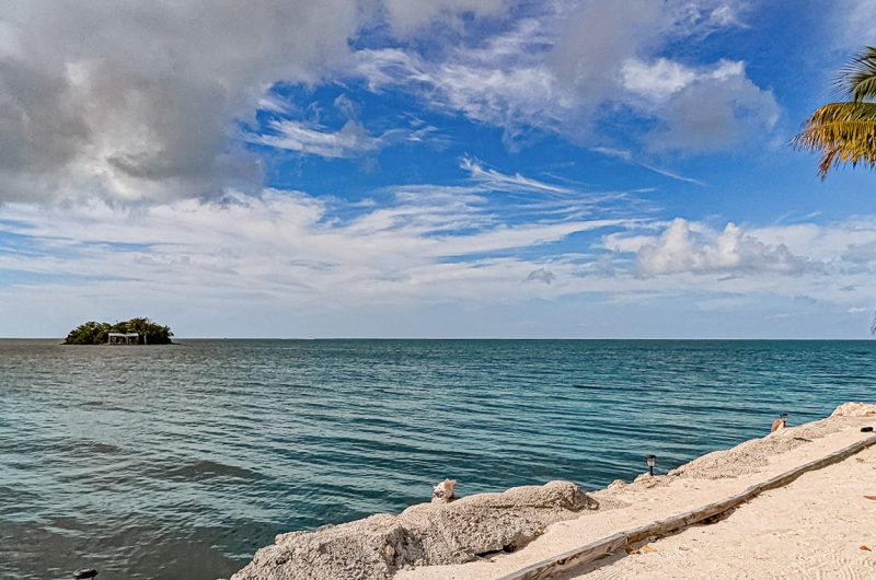 Mare caraibico verso Key West nelle Florida Keys (USA). Foto sul blog di viaggi 'Nerd in Spalla: viaggiatori poco seri'.