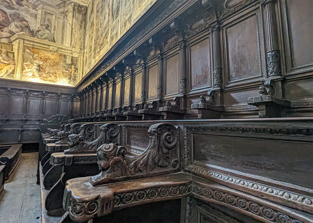 Coro di Santa Maria La Nova di Napoli. Foto sul blog di viaggi 'Nerd in Spalla: viaggiatori poco seri'