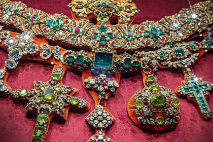 Collana di San Gennaro tesoro del duomo di Napoli. Foto sul blog 'Nerd in Spalla: viaggiatori poco seri' dedicato al pop-culture tourism