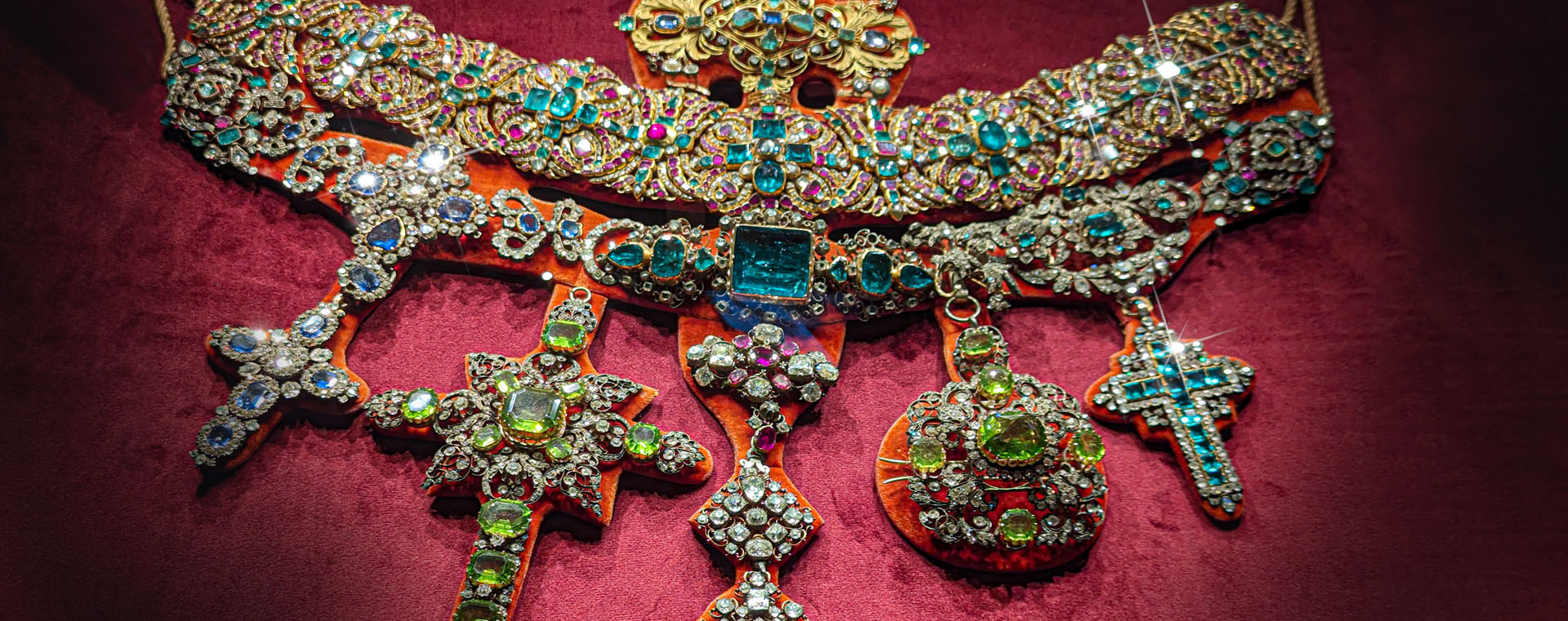 Collana di San Gennaro tesoro del duomo di Napoli. Foto sul blog 'Nerd in Spalla: viaggiatori poco seri' dedicato al pop-culture tourism