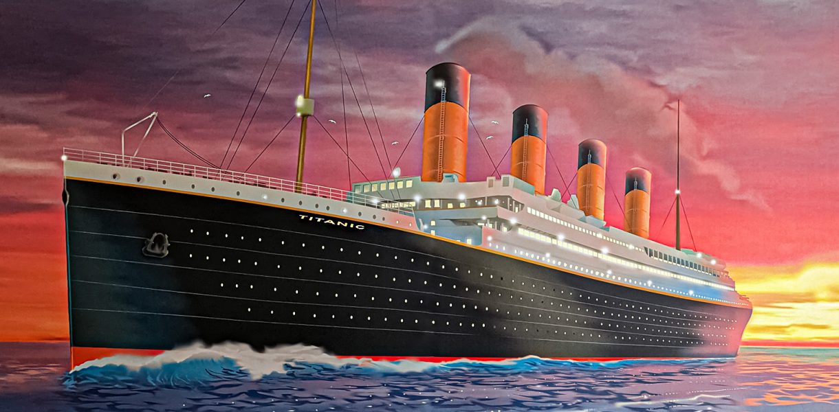 locandina del 'Titanic: Artifact Exhibition' a Orlando in Florida. Foto sul blog di viaggi 'Nerd in Spalla: viaggiatori poco seri' dedicato alla pop-culture