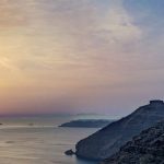 Tramonto a Fira sull'isola di Santorini in Grecia. Foto sul blog di viaggi 'Nerd in Spalla: viaggiatori poco seri' dedicato al pop-culture tourism