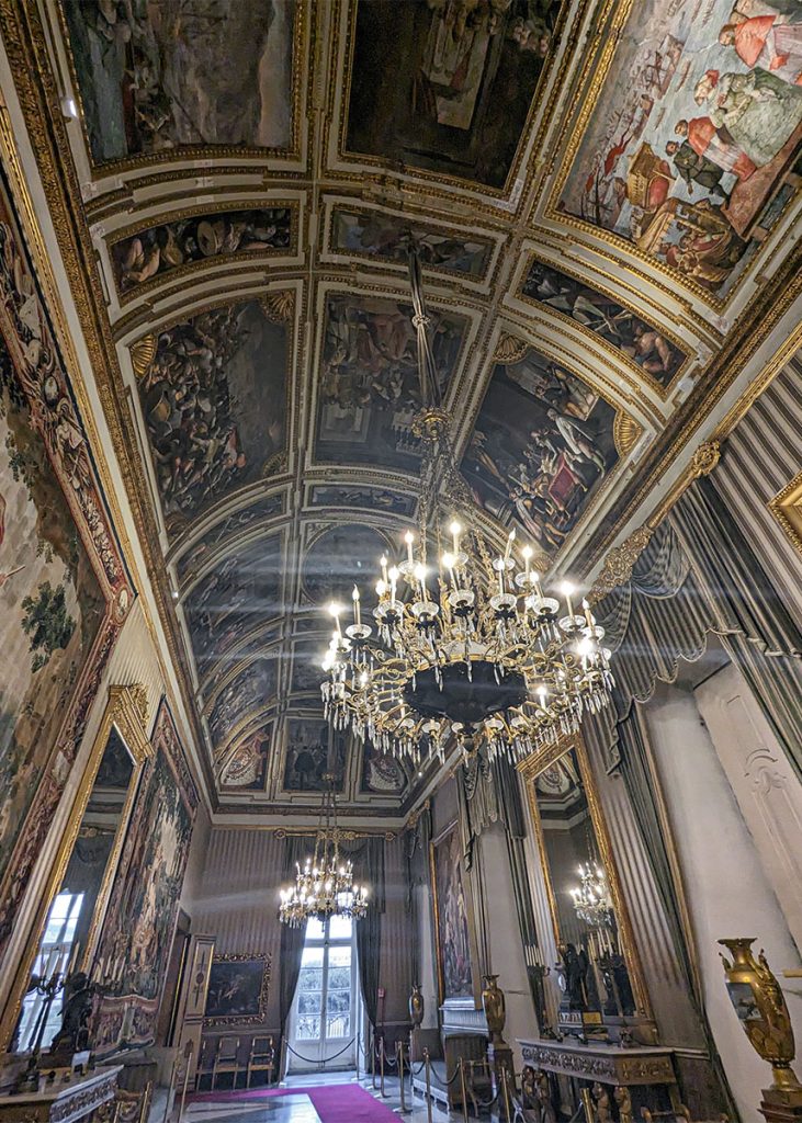 Galleria del Palazzo Reale di Napoli. Foto sul blog di viaggi "Nerd in Spalla: viaggiatori poco seri" dedicato al pop-culture tourism