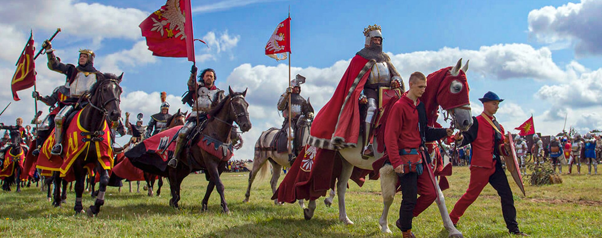 Cavalieri alla battaglia di Grunwald in Polonia. Foto sul blog di viaggi "Nerd in Spalla: viaggiatori poco seri".