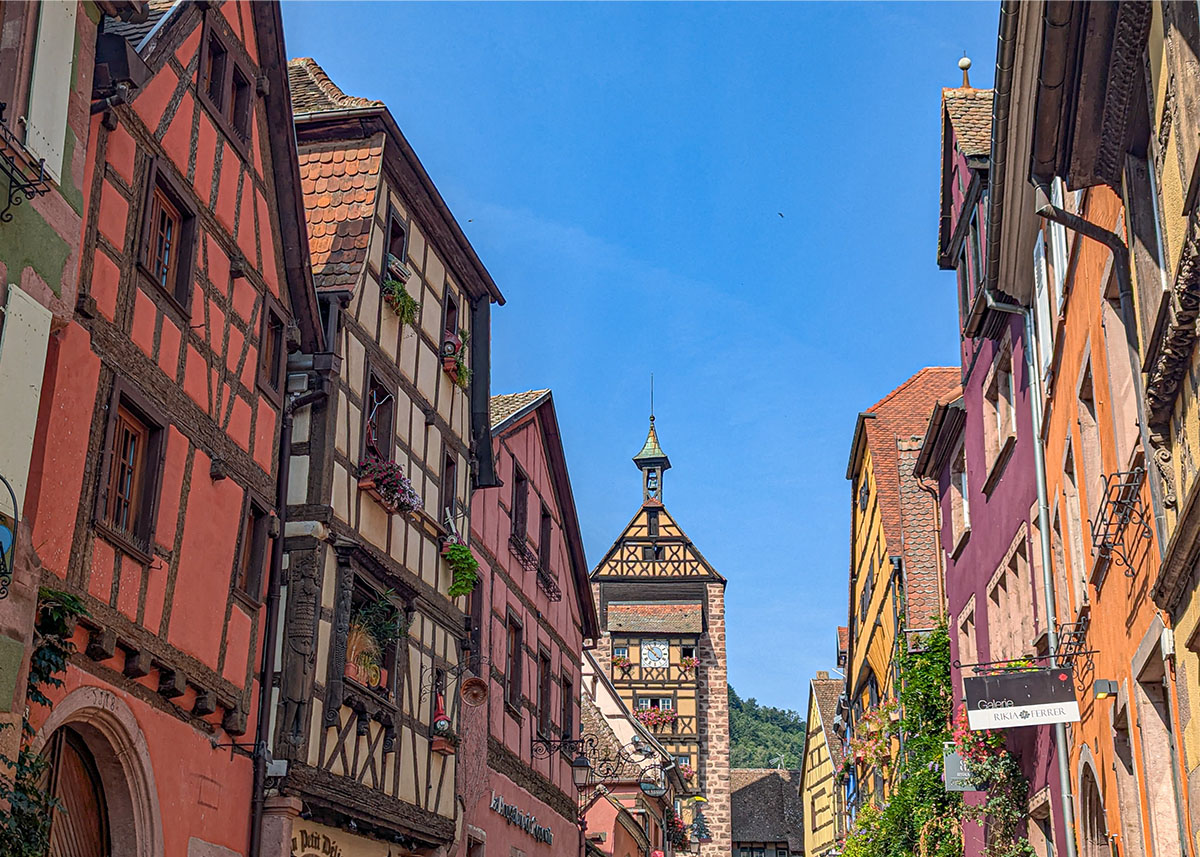 Case a Graticcio a Riquewihr, in Francia. Foto sul blog "Nerd in Spalla: Viaggiatori poco seri"