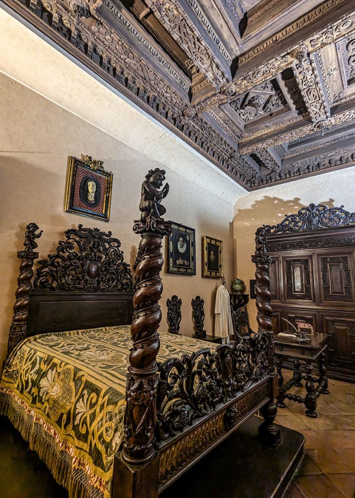 Una camera a Rocca Sanvitale di Fontanellato. Foto sul blog di viaggi "Nerd in Spalla: viaggiatori poco seri"