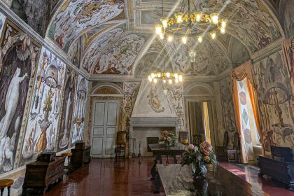 Sala del Baglioni a Rocca Meli Lupi di Soragna. Foto sul blog di viaggi "Nerd in Spalla: viaggiatori poco seri".