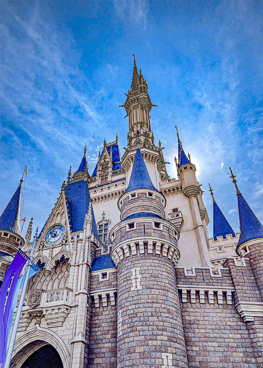 Il castello di Cenerentola a Disneyland Tokyo. Foto su blog di viaggi "Nerd in Spalla: viaggiatori poco seri"
