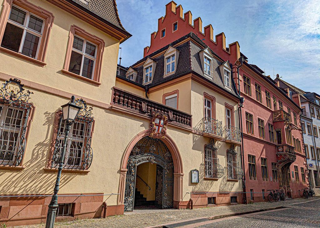 Casa della Balena di Friburgo in Brisgovia (Germania). Foto su "Nerd in Spalla: viaggiatori poco seri".