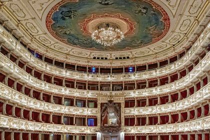 Teatro Regio di Parma. Foto sul blog di viaggi "Nerd in Spalla: viaggiatori poco seri"