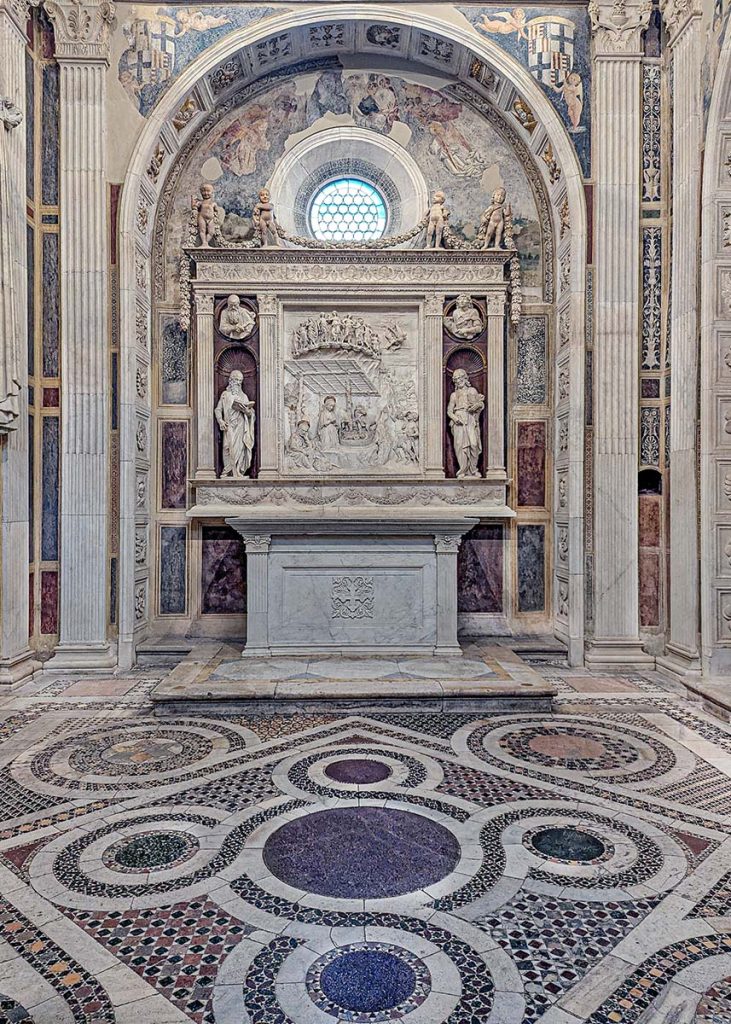 Cappella Piccolomini a Sant'Anna dei Lombardi a Napoli. Foto sul blog di viaggi "Nerd in Spalla: viaggiatori poco seri".