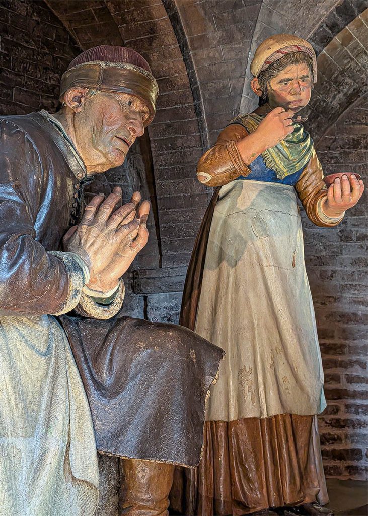 Dettaglio della Madonna della Pappa di Guido Mazzoni nel Duomo di Modena. Foto sul blog di viaggi "Nerd in Spalla: viaggiatori poco seri".
