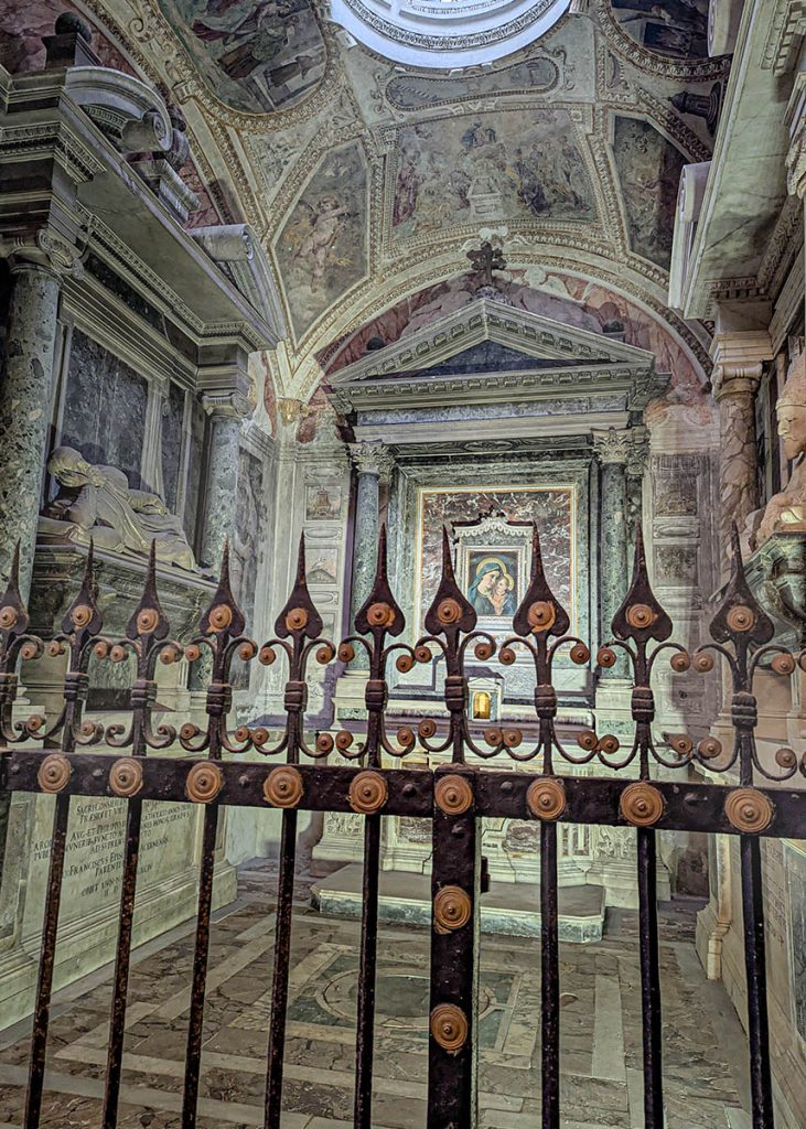 Cappella Orefice a Sant'Anna dei Lombardi a Napoli. Foto sul blog di viaggi "Nerd in Spalla: viaggiatori poco seri".