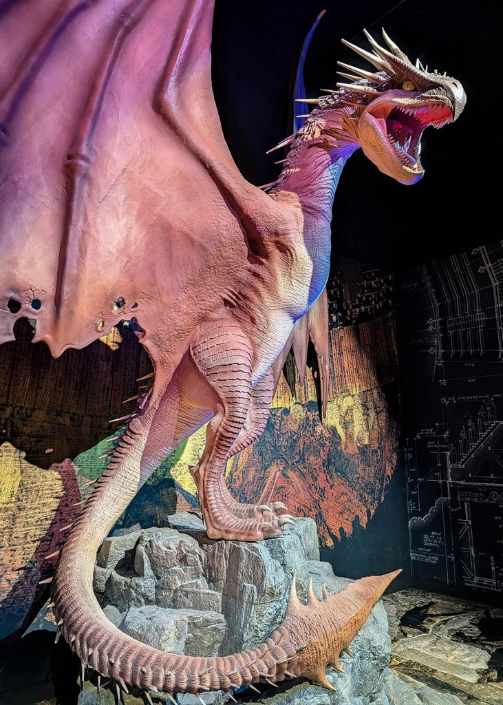 Drago spinato ungherese alla "Harry Potter - The Exhibition". Foto sul blog di viaggi "Nerd in Spalla: viaggiatori poco seri"