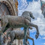 Cavalli di San Marco sulla Basilica a Venezia. Foto sul blog di viaggio "Nerd in Spalla: viaggiatori poco seri"