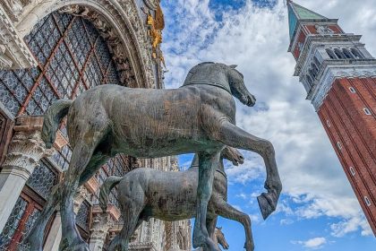 Cavalli di San Marco sulla Basilica a Venezia. Foto sul blog di viaggio "Nerd in Spalla: viaggiatori poco seri"