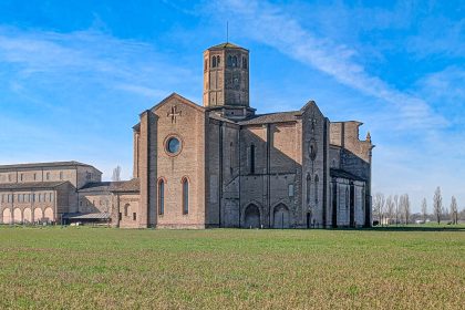 Abbazia di Valserena detta anche Certosa di Paradigna che ospita lo CSAC Centro Studi e Archivio della Comunicazione a Parma. Foto sul blog di viaggi "Nerd in Spalla" dedicato alla cultura pop.