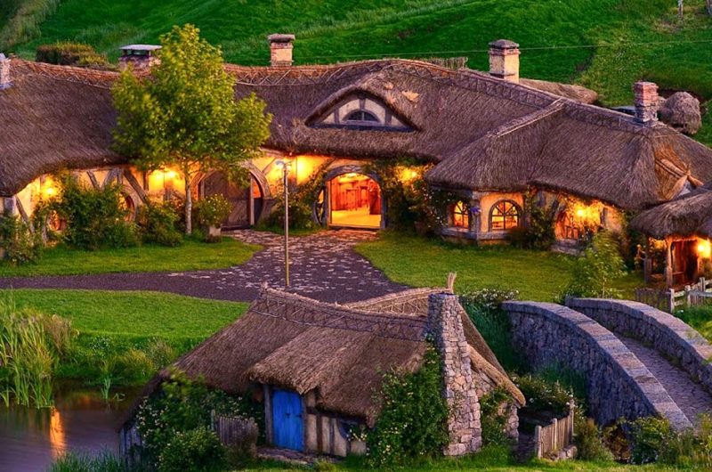 Esterni del "The Green Dragon Inn" a Hobbiton in Nuova Zelanda
