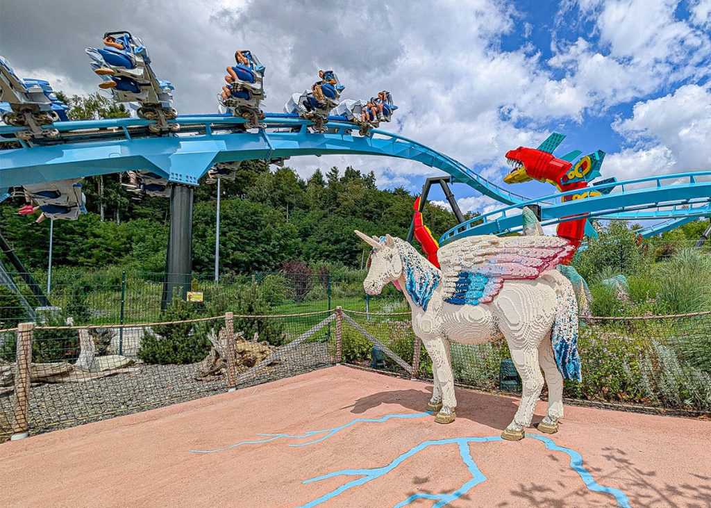 Un pegaso nella zona Mythica di Legoland Deutschland. Foto sul blog di viaggi "Nerd in Spalla" dedicato alla cultura pop.