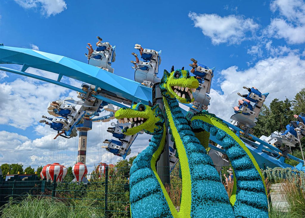 Il roller coaster Maximus The Guardian's flight a Legoland Germania. Foto sul blog di viaggi "Nerd in Spalla" dedicato alla cultura pop.
